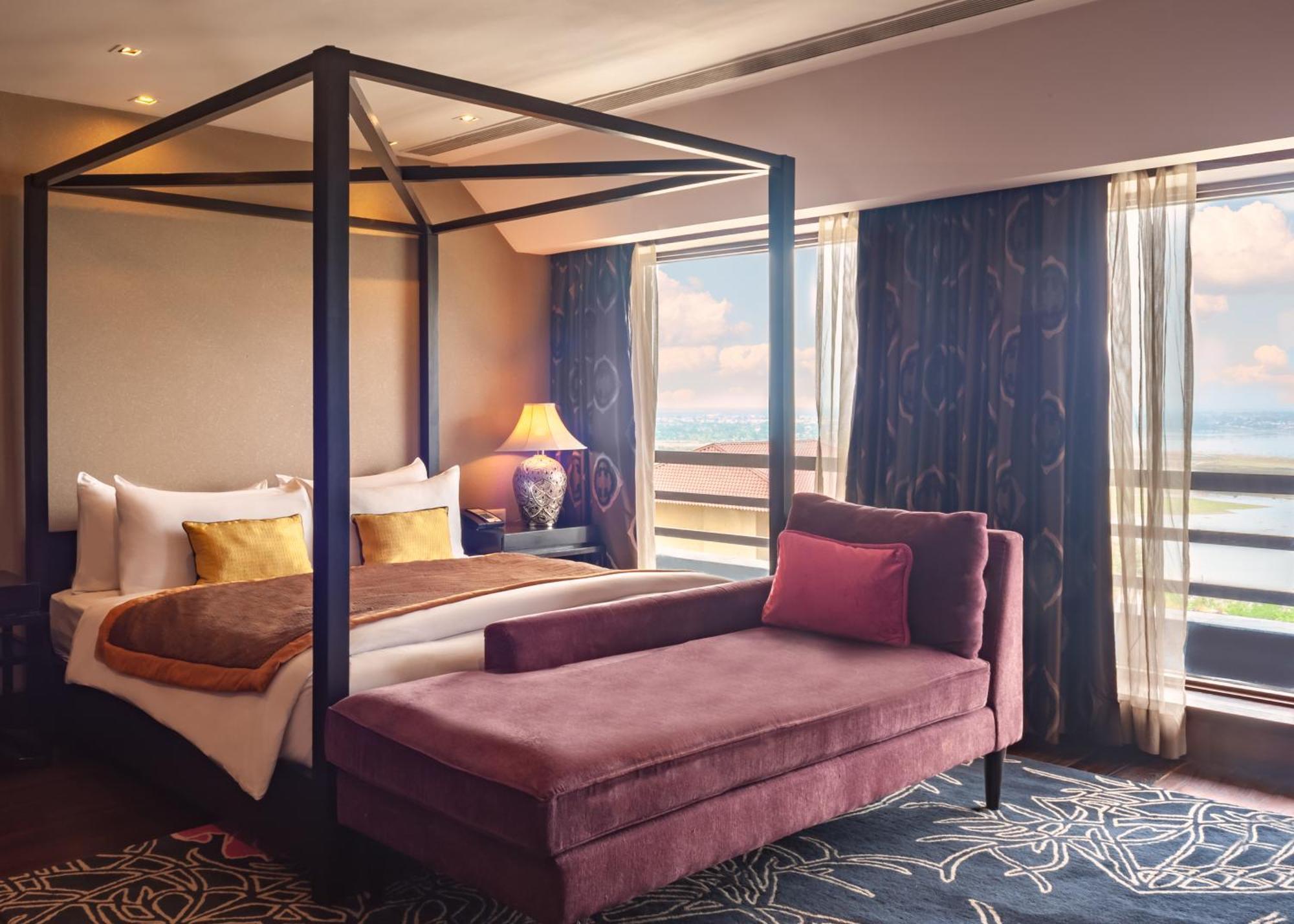 Taj Dal View Srinagar Hotel Екстериор снимка