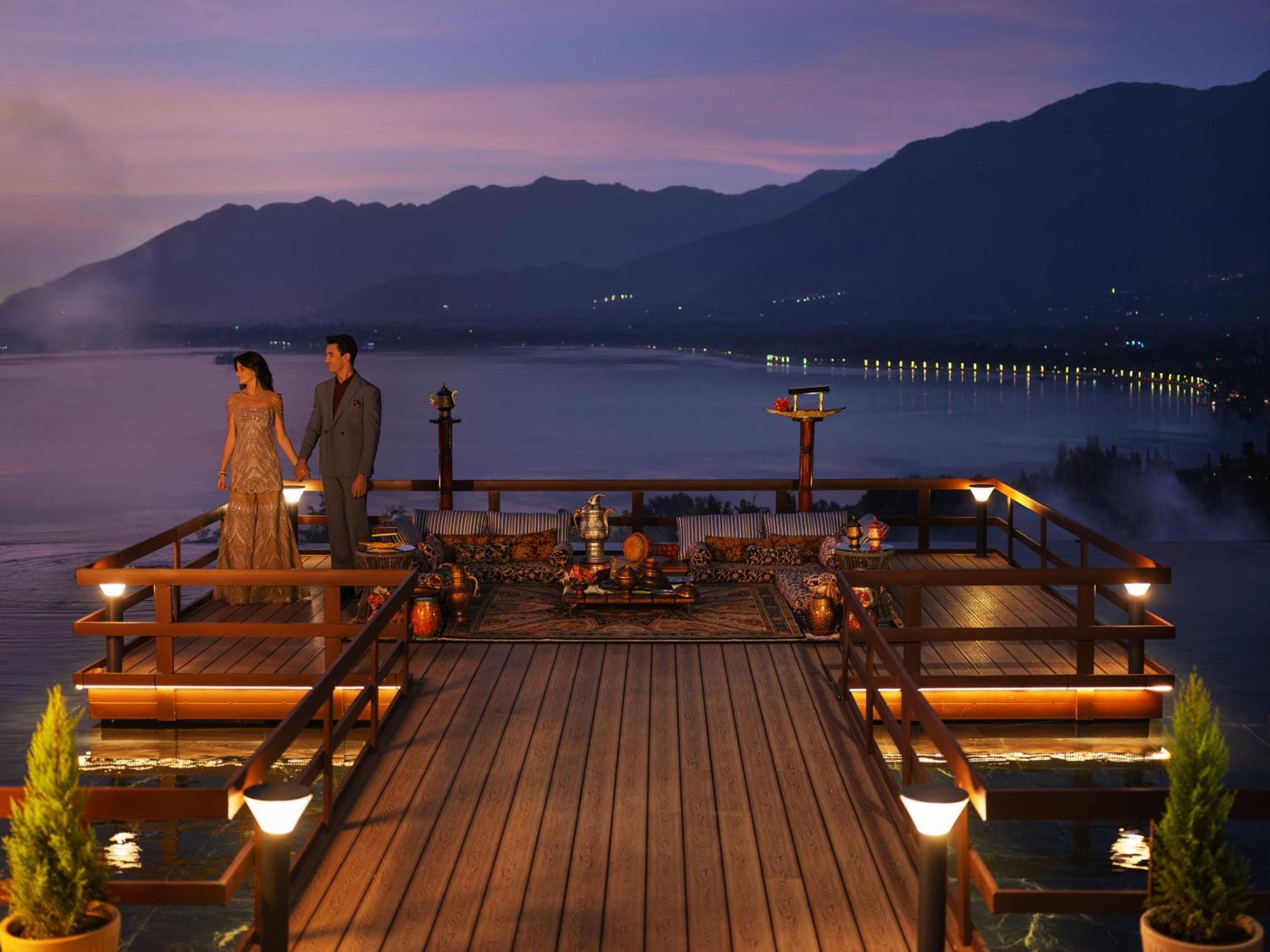 Taj Dal View Srinagar Hotel Екстериор снимка